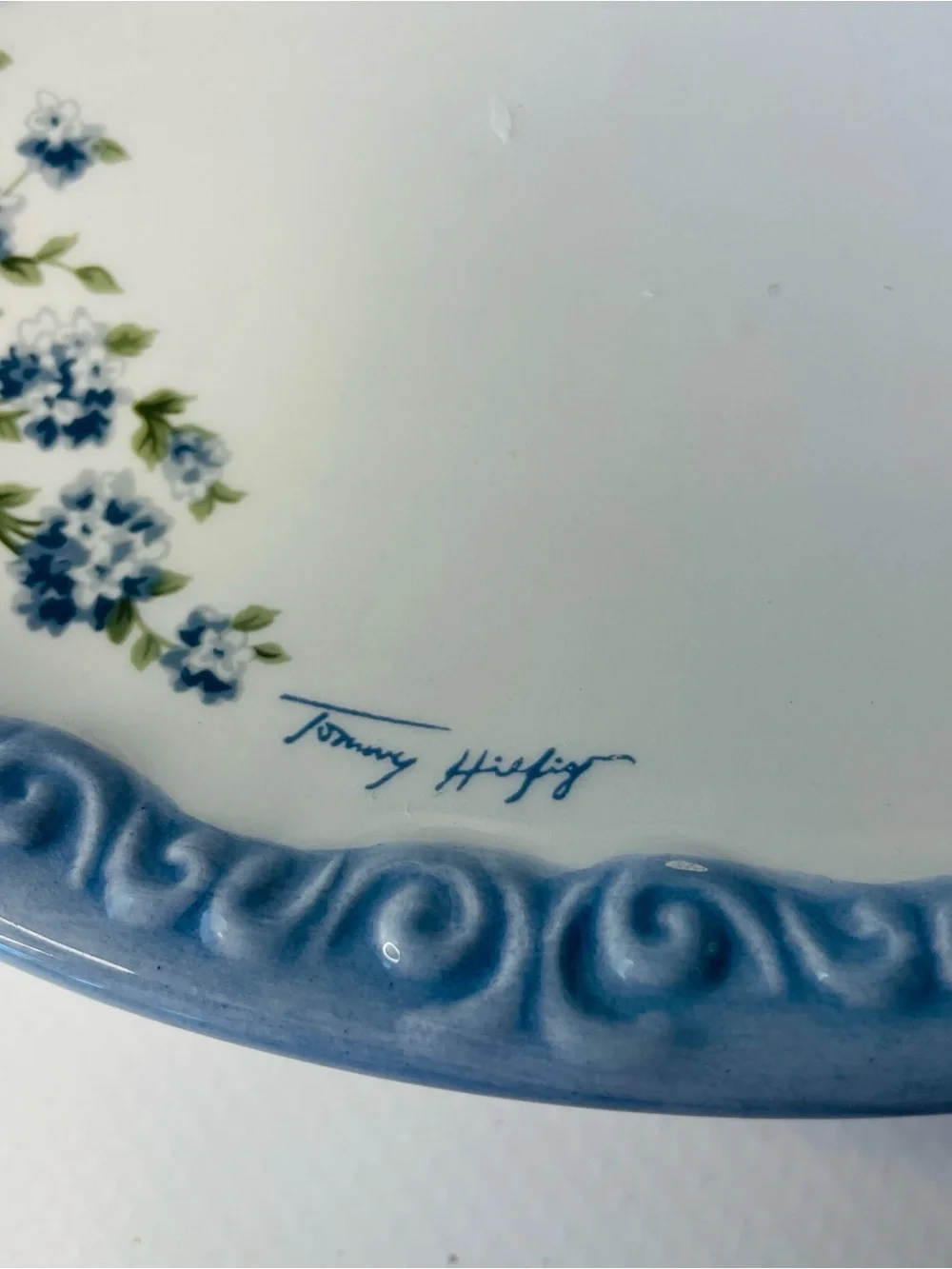 Tommy Hilfiger 5 Piece Vintage Ceramic Set Blue Forget Me Not Victorian Floral